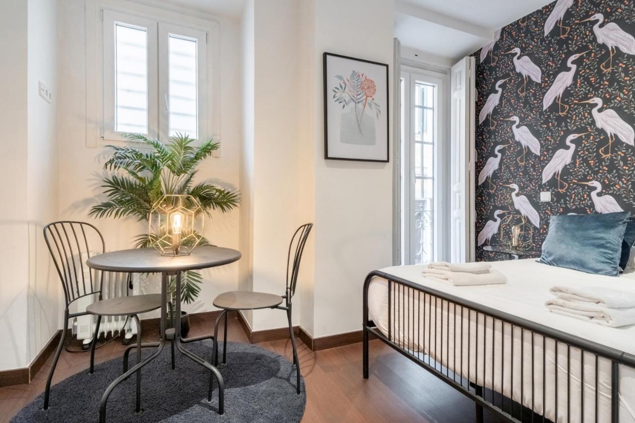 2 Bedrooms 2 Bathrooms Furnished - Malasana - Bright Stylish - Mintystay Madrid Dış mekan fotoğraf