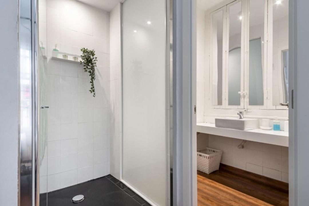 2 Bedrooms 2 Bathrooms Furnished - Malasana - Bright Stylish - Mintystay Madrid Dış mekan fotoğraf