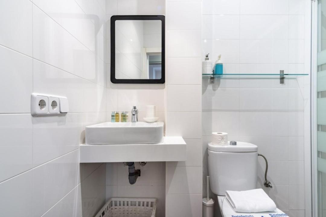 2 Bedrooms 2 Bathrooms Furnished - Malasana - Bright Stylish - Mintystay Madrid Dış mekan fotoğraf